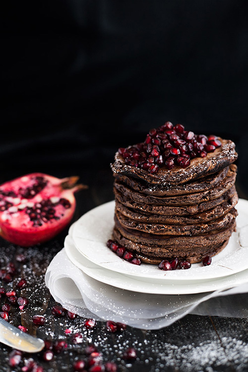 pancake_chocolat_grenade_chocolate_pancakes_pomegranate2